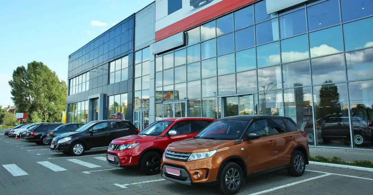 Can You Walk Around A Car Dealership When It’s Closed