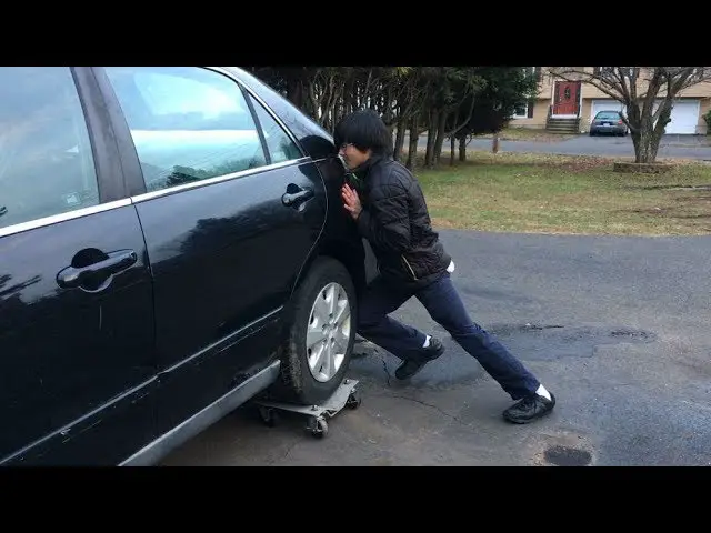 How To Move A Car With 4 Flat Tires