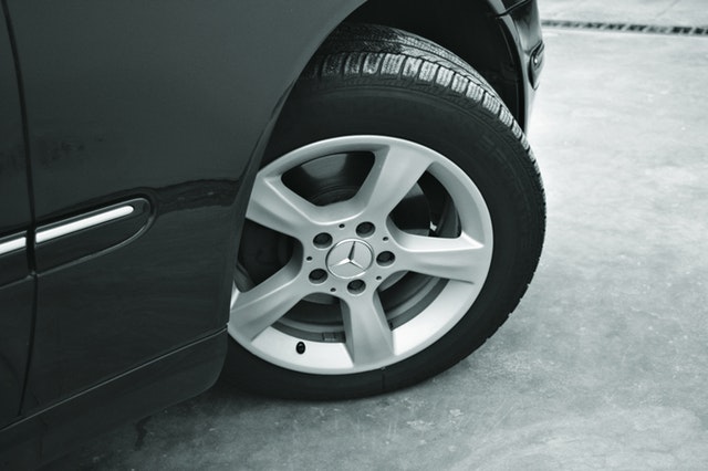 Why Does My Car Creak When I Turn The Wheel